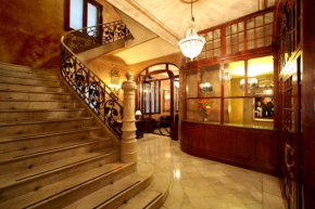 Гостиница Hotel Nouvel  Барселона
